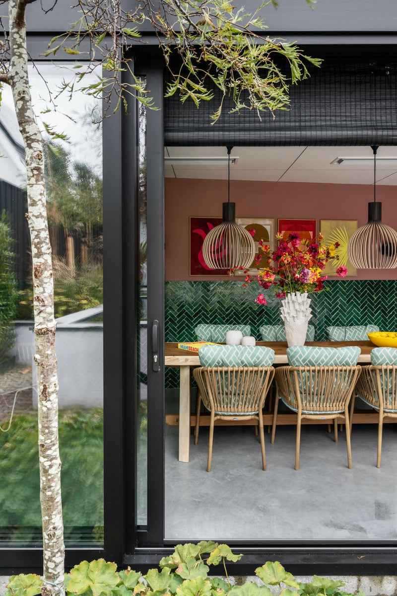 Een Outdoor Office met Stijlvol Interieurontwerp-Wendy Verhaegh Interior Design-Aanbouw-Tuinhuis, Outdoor Office en Eetruimte met Stijl -OBLY