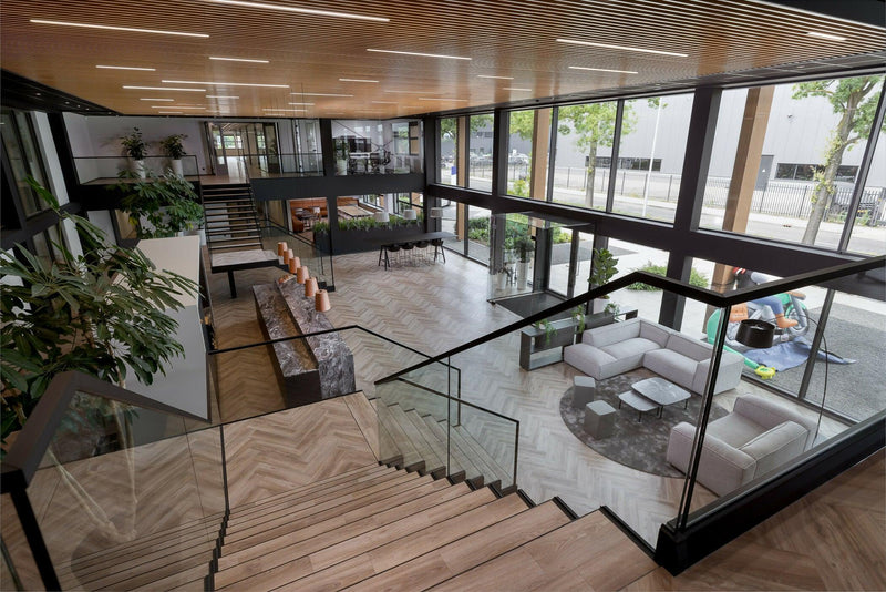 Een glazen entree en glazen trapbalustrades-Overveld Glas-Entree/Hal/Trap-Glazen Entree, Vergaderruimtes & Trapbalustrades -OBLY