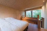 Een licht en vrolijk houten boshuis-Brandvries-boshuis,exterieur,houten woning,moderne architectuur,natuur-Boshuis met grote glaspartijen -OBLY