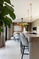 Eigentijdse Gezinswoning in Zwart Hout-AG Interieur-woonkamer-Zwart Houten Familiewoning met Karakter | Modern en Warm Interieurontw-OBLY