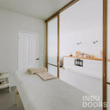 Eiken afscheidingswand met ribglas-INDU DOORS-Aanbouw,eikenhout,Entree,hal,modern design,ribglas,scheidingswand,schuifdeur,trap-Eiken afscheidingswand met ribglas-OBLY