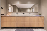 Eiken badkamermeubel op maat-JJ interieurs-badkamer kast op maat,badkamermeubel op maat,dubbele wastafel meubel,eiken badkamermeubel,luxe badkamermeubel,modern badkamermeubel,zwevend badkamermeubel-Badkamermeubel op maat van eikenhout-OBLY