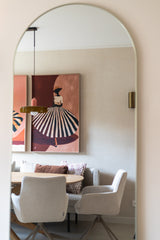 Eiken binnendeur met boog in modern interieur-archidoors-Binnendeur met glas,Boogdeur,Design deur,eiken,Eiken binnendeur,Glasdeur,Houten deur op maat,Interieur,Keuken,keukenontwerp,Maatwerk deur,maatwerkdeur,Woonkamer-OBLY