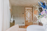 Eiken taatsdeur met custom made design-INDU DOORS-custom design,eikenhout,luxe afwerking,moderne deuren,Taatsdeur,Woonkamer-Eiken taatsdeur met custom made design van Indu Doors-OBLY
