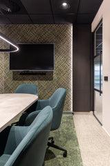 Nieuwbouwkantoor met industriële uitstraling en maatwerk interieur