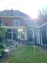 Glazen uitbouw aan karakteristieke woning-GreenPien-Aanbouw,glazen aanbouw,glazen uitbouw,moderne aanbouw,uitbouw woning,woning uitbouwen-Glazen uitbouw aan woning | Moderne aanbouw-OBLY