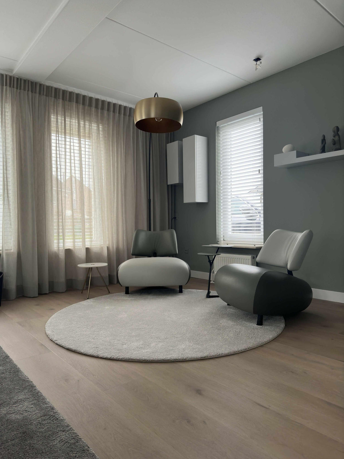 Groen als basis voor het interieur-NIRA | designing interior life-Eetkamer,Groene tinten,Interieur,Keuken,Rustig interieur,Sfeerverlichting,Woonkamer-Harmonisch interieur met groen als basis in een vrijstaande woning-OBLY