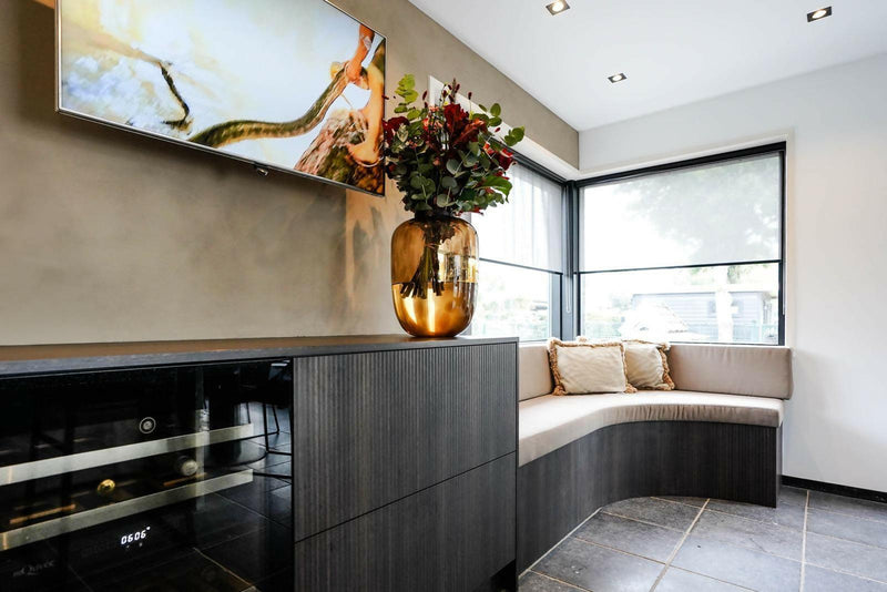 Grote Leefkeuken met Eiland, Tafel & Metallic Milano/Monza-MERENO-leefkeuken,metallic keuken,natuursteen blad,organische tafel kookeiland-OBLY