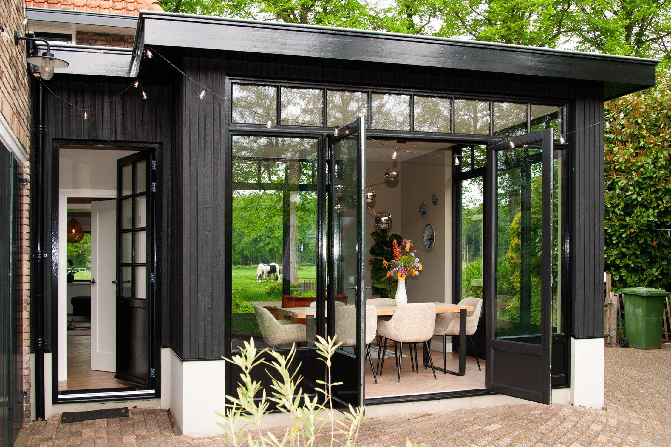 Hedendaagse uitbouw bij jaren ’30 woning-BRANDVRIES – architectuur collectief-Aanbouw,aanbouw jaren 30 woning modern,glazen aanbouw jaren 30 woning,jaren 30 woning uitbouw,Jaren30woning,Keuken,moderne uitbouw jaren 30 woning,uitbouw jaren 30 huis,Villa,Woonkamer-OBLY