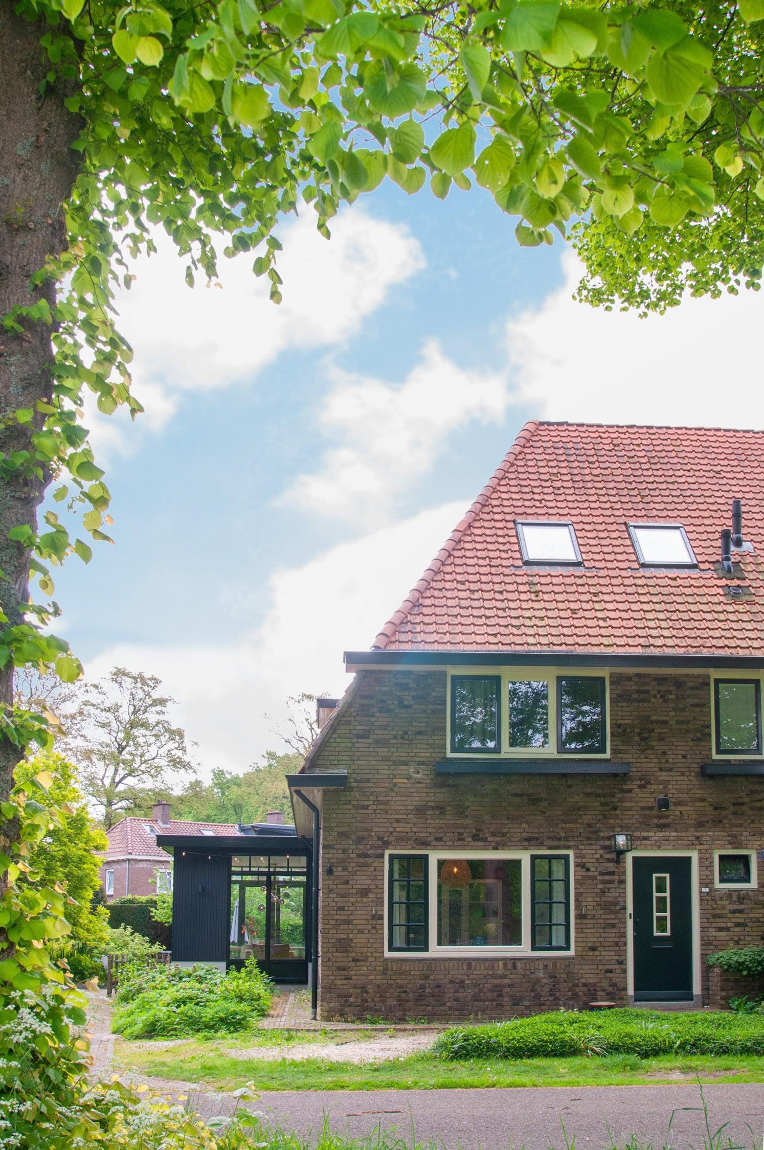 Hedendaagse uitbouw bij jaren ’30 woning-BRANDVRIES – architectuur collectief-Aanbouw,Jaren30woning,Keuken,Villa,Woonkamer-OBLY