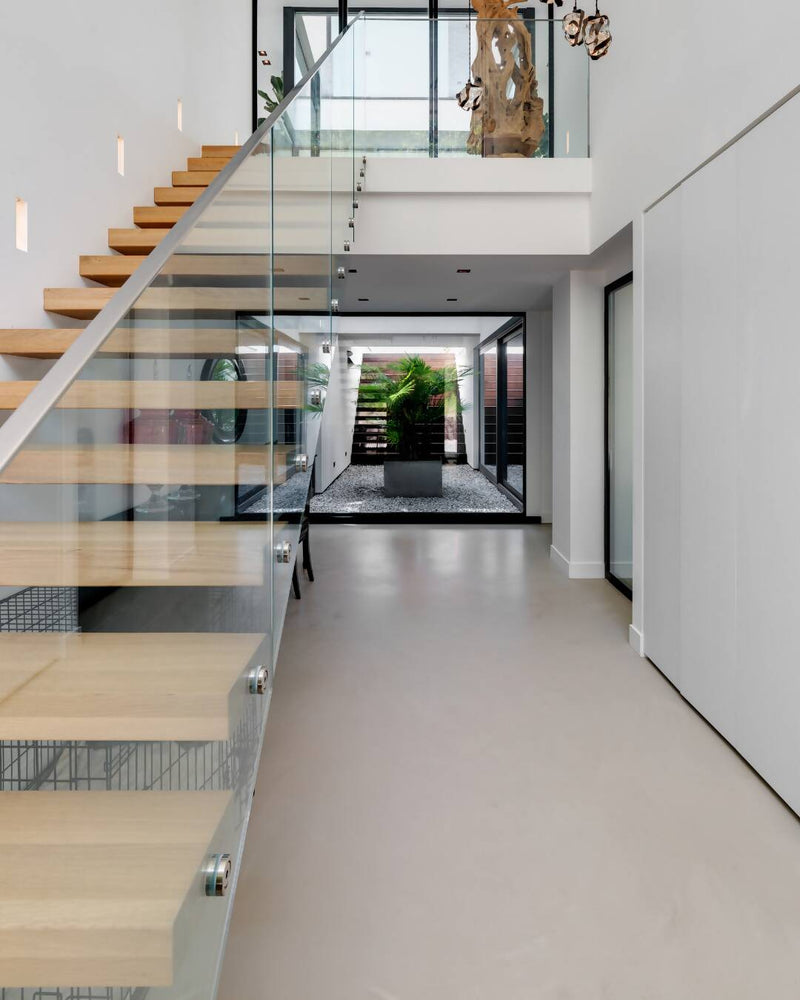 Het naadloze huis | van gietvloer tot wandafwerking-Motion gietvloeren-Keuken-Het naadloze huis | van gietvloer tot wandafwerking-OBLY