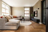 Warm familiehuis met maatwerk interieur van massief hout