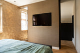 Warm familiehuis met maatwerk interieur van massief hout