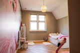 Warm familiehuis met maatwerk interieur van massief hout