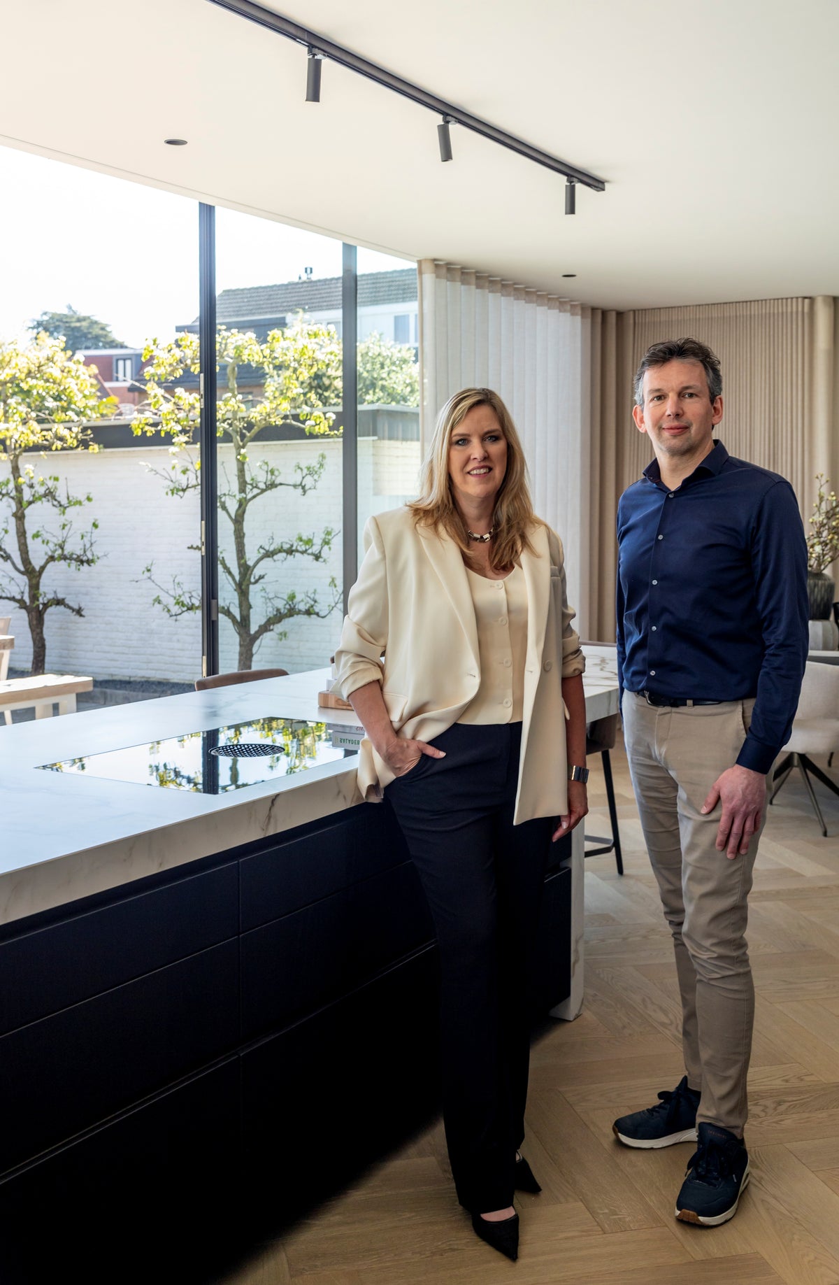 Inge van Poppel en Frank van Gurp. bij een Jaren 30 woning renovatie in Breda. 