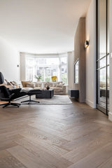 Jaren 30 woning met moderne aanbouw en luxe interieur