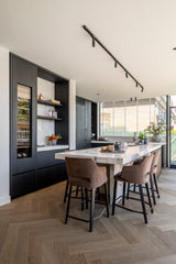 Jaren 30 woning met moderne aanbouw en luxe interieur