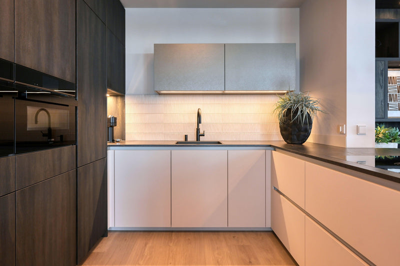 Japandi-Chique maatwerk interieur met een vleugje retro-OBLY-badkamer,keuken,woonkamer-Japandi-Chique maatwerkinterieur met een vleugje retro | 1001 PROJECTS-OBLY