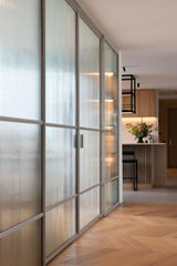 Japandi Penthouse met Moderne Accenten in Amsterdam-Studio Boud-japandi interieur,Keuken,luxe appartement,minimalistisch wonen,modern interieur,natuurlijke materialen,Penthouse-OBLY