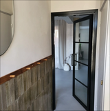 Japandi woonhuis met Lavasteen gietvloer Pearl in Waalre-Berkers Vloeren-Gietvloer,gietvloer interieur,gietvloer MIX kleur,gietvloer villa,gietvloer woning,gietvloer woonkamer-Lavasteen gietvloer Pearl in Japandi woning Waalre-OBLY