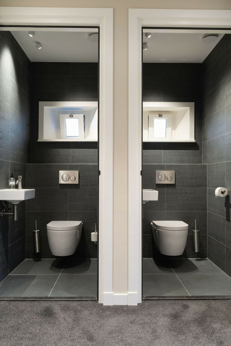 Kantoorbar met biljartkamer en luxe toiletruimte-OBLY-Biljartkamer,Luxe toilet,Maatwerk interieur,Woonboerderij-Woonboerderij Obdam-OBLY