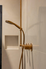 Karakteristieke woning volledig gerenoveerd met luxe badkamer en leefkeuken-Oudendorp-badkamer renovatie,complete renovatie,dubbele wastafel,Eetkamer,Inloopdouche,karakteristieke woning,Keuken,leefruimte,luxe badkamer,maatwerkkasten,Oudendorp Totaal Afbouw,Sunshower,totaalafbouw,totaalrenovatie,visgraatvloer,Woningrenovatie,woonkamer inspiratie-Karakteristieke woning volledig gerenoveerd | Oudendorp-OBLY