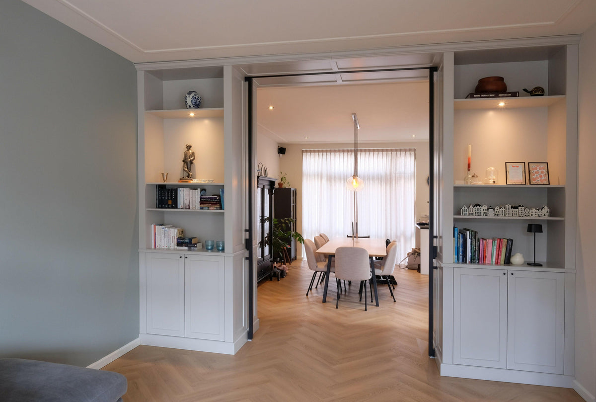 Kasten en Schuifdeuren voor een Strakke Look-MEES Meubels & Interieurs-#inbouwkast,#interieurbouw,#interieurdesign,#interieurmaatwerk,#kastopmaat,#maatwerkinterieur,#maatwerkkast,#maatwerkmeubels,#moderneinrichting,#schuifdeuren- Kasten en Schuifdeuren | Creëer een Strakke en Stijlvolle Woonruimte-OBLY
