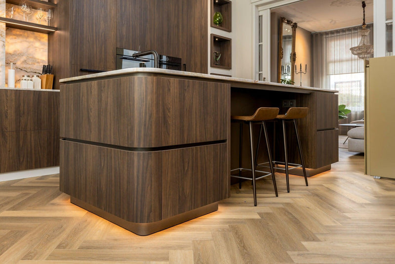 Keuken en Werkkamer Bergen op Zoom-OBLY-Luxe notenhouten keuken-OBLY