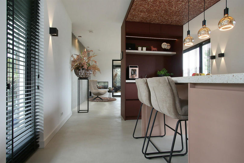 Keuken met plafond van gedroogde rozenblaadjes-residans-Maatwerk keuken met plafond van gedroogde rozenblaadjes | Kleurrijk & -OBLY