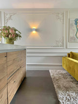 Kleurrijk grachtenpand met moderne elementen-STUDIO NATHALIE SAMSON-Eetkamer,Elegant ontwerp,Gietvloer,Klassieke details,Moderne elementen,woonkamer-kleurrijk-grachtenpand-met-moderne-elementen-OBLY