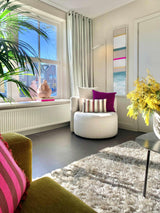 Kleurrijk grachtenpand met moderne elementen-STUDIO NATHALIE SAMSON-Eetkamer,Elegant ontwerp,Gietvloer,Klassieke details,Moderne elementen,woonkamer-kleurrijk-grachtenpand-met-moderne-elementen-OBLY