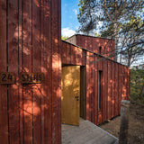 Knus houten huis verscholen in het bos-Brandvries-boshuis,Exterieur vrijstaand,houten woning,keuken,moderne architectuur,natuur-Boshuis Burcht – Uniek vakantiehuis op Vlieland -OBLY