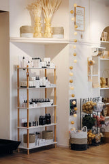 LYO Stijlboetiek: Van Concept tot Beleving in Oostburg-Kevin Caboor-Conceptstore design,Interieur concept,Interieur inspiratie,LYO Stijlboetiek,Maatwerk interieur,Retail beleving,Store design,Winkel,Winkel ontwerp,Winkelinterieur-OBLY