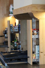 Landelijke maatwerkkeuken met warme houttinten-MEES Meubels & Interieurs-#ambachtelijk,#houtenkast,#interieurbouw,#keukendesign,#keukenopmaat,#landelijkekeuken,#maatwerkinterieur,#maatwerkkeuken,#maatwerkmeubels,#massiefhout,Keuken-OBLY