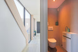 Licht, karakter en comfort in een moderne schuurwoning-Brobbel Interieur-licht interieur ontwerp,moderne woning interieur,moderne woonkamer,moderne woonkeuken,open woonkamer met keuken,schuurwoning interieur,woonkamer-Licht, leefbaar en modern: eigentijdse schuurwoning-OBLY