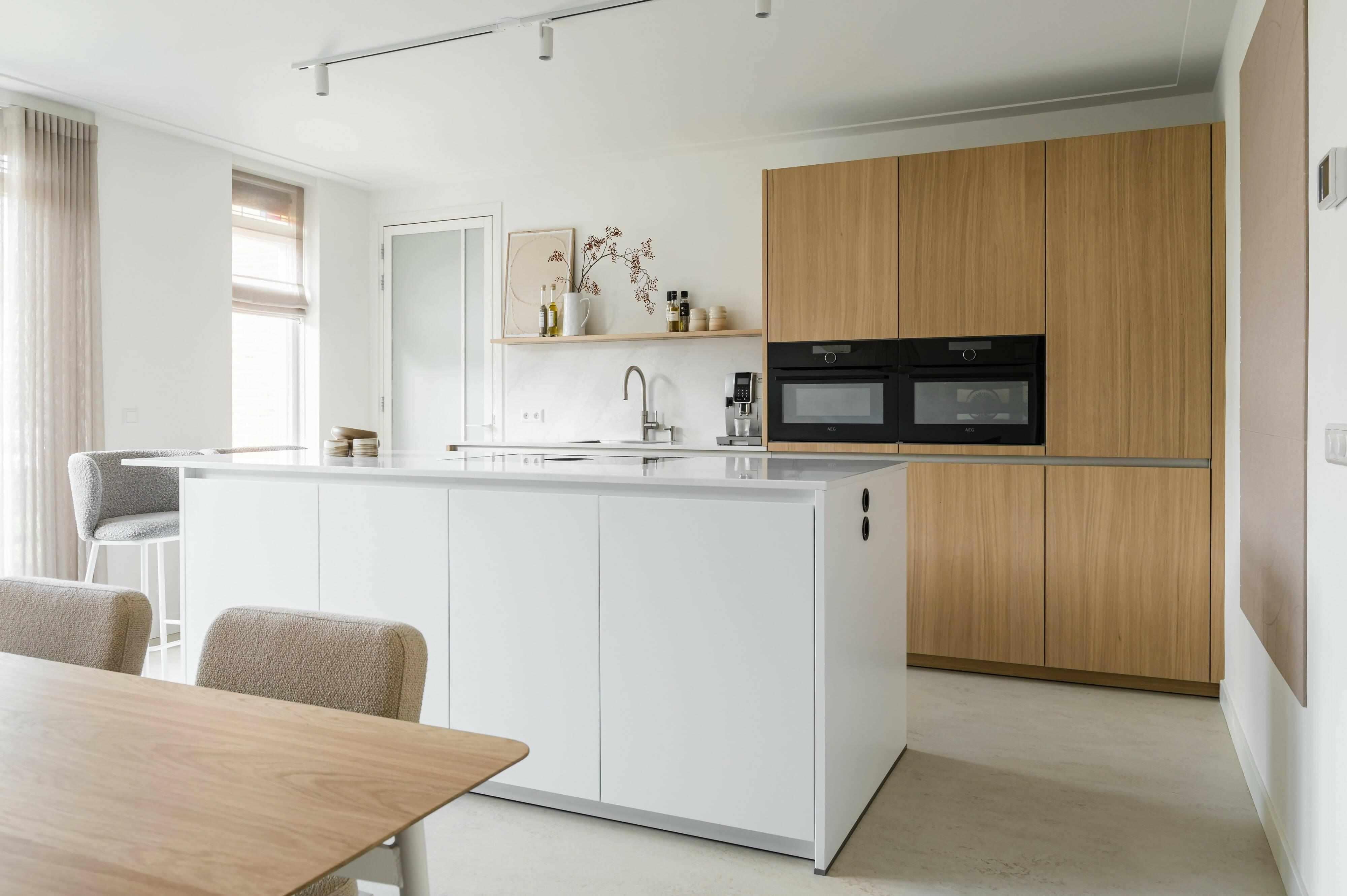 Lichte Japandi stijl woning-Lifs Interior Design-badkamer,Interieur inspiratie,Japandi stijl woning,Lichte woning,Maatwerk interieur,Minimalistisch interieur,Rustig interieur,Scandinavisch Japans design-lichte-japandi-stijl-woning-OBLY