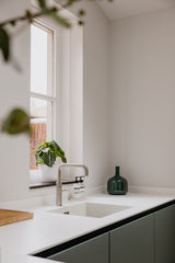Lichte gezinswoning met maatwerk interieur-Witteveen interieur architecten-complete woninginrichting,gezinswoning inspiratie,houten interieur,inloopkast op maat,Keuken,moderne woonkeuken,Woonkamer-Lichte Gezinswoning met Maatwerk Interieur -OBLY