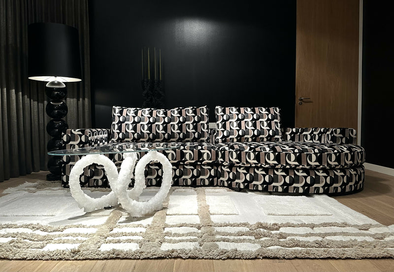 Luxe Interieurdesign met Sculpturale Accente-L4 Elvire-woonkamer-Luxe Interieurdesign met Sculpturale en Metallic Accenten-OBLY