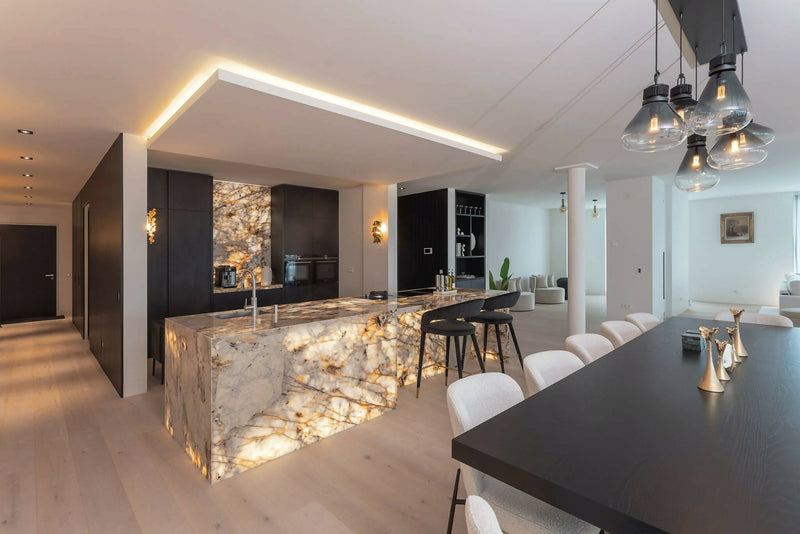 Luxe Keuken met Verlicht Doorscheinend Marmer-MERENO-design keuken,marmer keuken,mereno monza,verlichte keuken-Verlichte Marmeren Keuken -OBLY