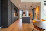 Luxe Leefkeuken-Iemms keukens & interieur-woonkamer-Luxe Leefkeuken met Betonlook, Wijnbar en Dekton Werkblad-OBLY