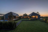 Luxe Woonkamer met Open Haard en En-suite Master Bedroom met Uitzicht-OBLY-ensuite,Keuken,Openhaard,Woonkamer-OBLY