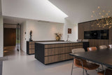 Luxe Woonkamer met Open Haard en En-suite Master Bedroom met Uitzicht-OBLY-ensuite,Keuken,Openhaard,Woonkamer-OBLY