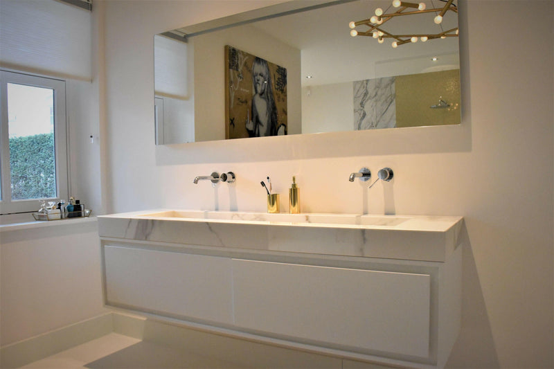 Luxe badkamer met karakter-MH Interieurdesign-badkamer-Luxe badkamer met goudaccenten en marmer | A Touch of Gold-OBLY