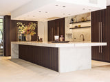 Luxe maatwerk keuken met donkere houtafwerking-voermans-design keuken,donker houten keuken,Keuken,luxe keuken,maatwerk keuken,moderne keuken-Luxe maatwerk keuken met kookeiland | Donker hout interieur-OBLY