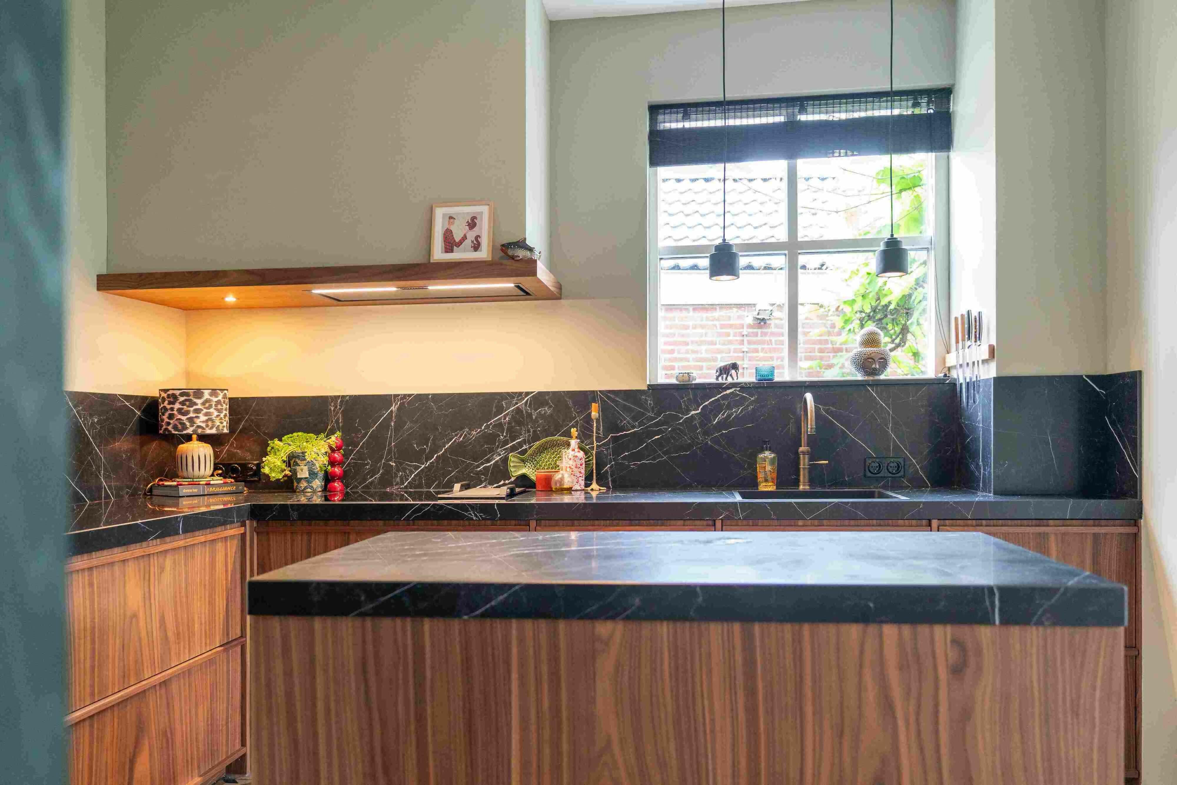 Luxe maatwerkkeuken met Maccagno fronten-Mereno-Keuken-Luxe Keuken met Maccagno Fronten | Maatwerk & Hoogwaardige Apparatuur-OBLY