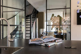 Luxe modern interieur met maatwerk kastenwand en haard-studio stylez-design-interieur,donkere-materialen,doorkijkhaard,glazen-deuren,high-end-interieur,luxe-interieur,maatwerk-kastenwand,modern-interieur,zwarte-kozijnen-Luxe modern interieur met maatwerk kastenwand-OBLY