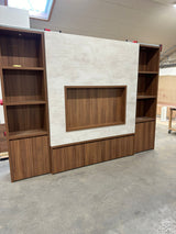Luxe tv-wand op maat met notenhout en open vakken-JJ interieurs-designinterieur,ingebouwde-kast,interieurmaatwerk,luxe-woonkamer,maatwerkkast,notenhout-interieur,tv-wand-op-maat,wandmeubel-op-maat-Luxe tv-wand op maat met notenhout en verlichting-OBLY