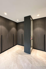Luxe villa met exclusief maatwerkinterieur-Joolsdesign-Badkamer inspiratie,Interieurarchitect,Interieurontwerp,Keuken met kookeiland,luxe badkamer,Luxe interieur,Maatwerk interieur,Maatwerk kasten,maatwerk keuken,totaalinterieur,villa interieur,woonkamer inspiratie-Luxe villa met maatwerkinterieur | Joolsdesign-OBLY