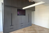 Luxe villa met exclusief maatwerkinterieur-Joolsdesign-Badkamer inspiratie,Interieurarchitect,Interieurontwerp,Keuken met kookeiland,luxe badkamer,Luxe interieur,Maatwerk interieur,Maatwerk kasten,maatwerk keuken,totaalinterieur,villa interieur,woonkamer inspiratie-Luxe villa met maatwerkinterieur | Joolsdesign-OBLY