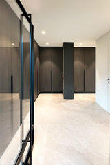 Luxe villa met exclusief maatwerkinterieur-Joolsdesign-Badkamer inspiratie,Interieurarchitect,Interieurontwerp,Keuken met kookeiland,luxe badkamer,Luxe interieur,Maatwerk interieur,Maatwerk kasten,maatwerk keuken,totaalinterieur,villa interieur,woonkamer inspiratie-Luxe villa met maatwerkinterieur | Joolsdesign-OBLY